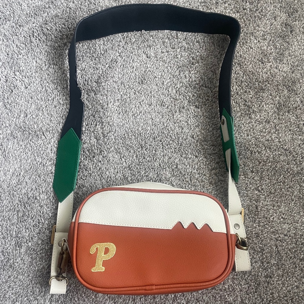 Parchita Crossbody Camera Bag